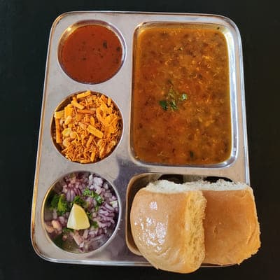 Misal Pav